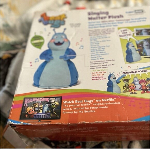 Beat Bugs 12" Singing Walter Plush Blue Lights Beatles Songs NEW IN DAMAGED BOX - Picture 2 of 4